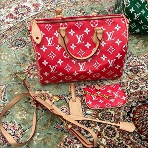 Red speedy bag